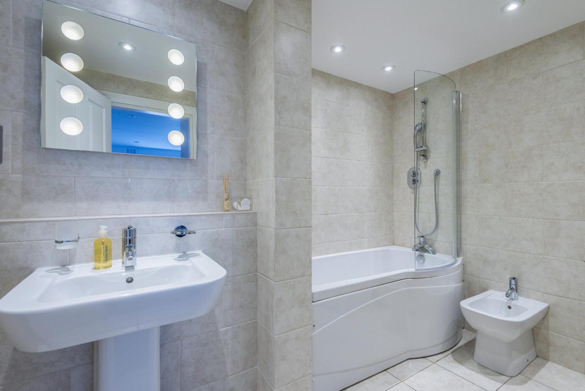 Elegant Mayfair Apartment 5 Londra Exterior foto